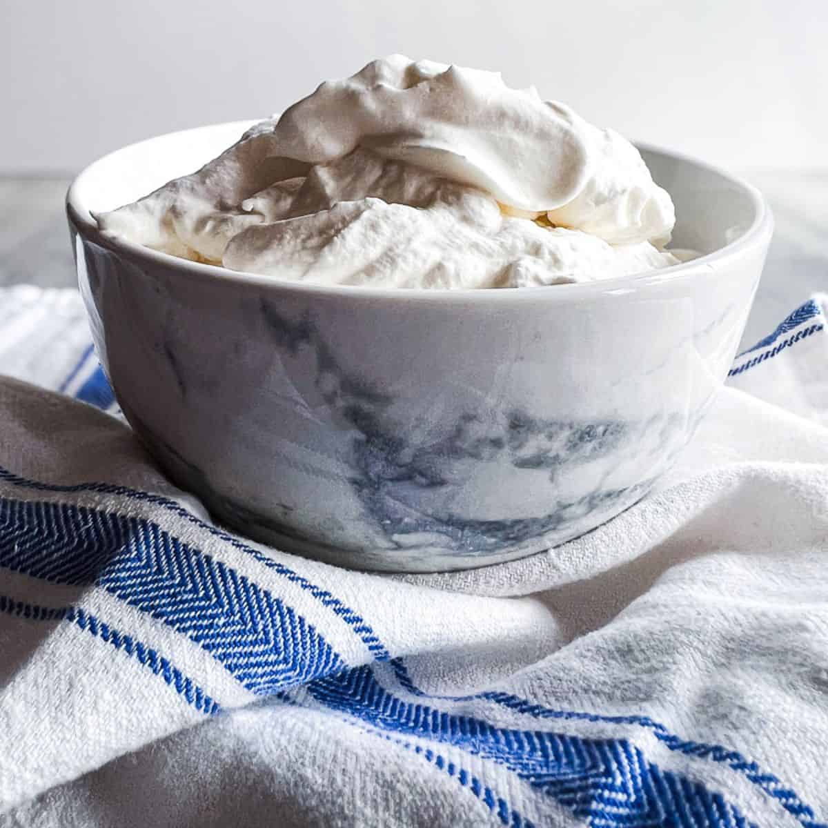 Low FODMAP Homemade Vanilla Whipped Cream