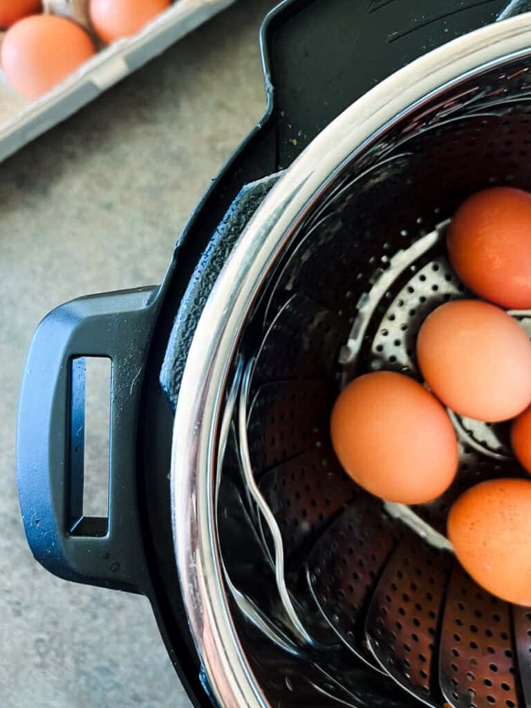 Curated visual reference: Visual Reference: Hard Boiled Eggs With Instant Pot 5 5 5 Method