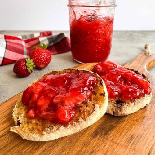 Low Sugar Strawberry Freezer Jam With Sure-Jell | Loveable Lemons