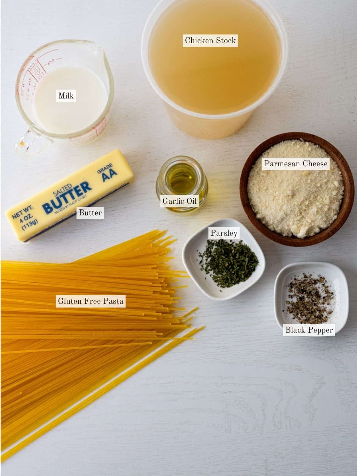 ingredients to make creamy parmesan pasta.
