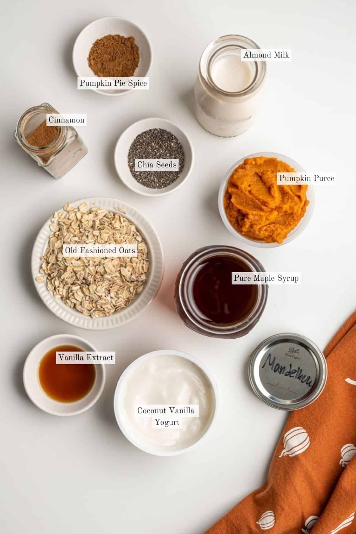 ingredients for pumpkin overnight oats.